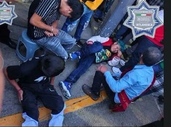 Al menos cuatro lesionados dejó el colapso de un juego mecánico en la feria de San Lorenzo Toxico, en Ixtlahuaca. | Policía municipal