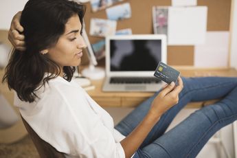 Solo el 12% de los adultos en México tiene alguno de sus pagos con cobro automático