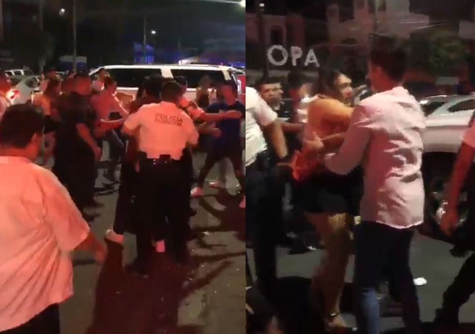 Jóvenes protagonizan riña afuera de bar en Centrito Valle. | Especial