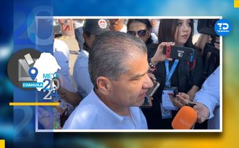 Miguel Riquelme, candidato a senador, acude a votar.