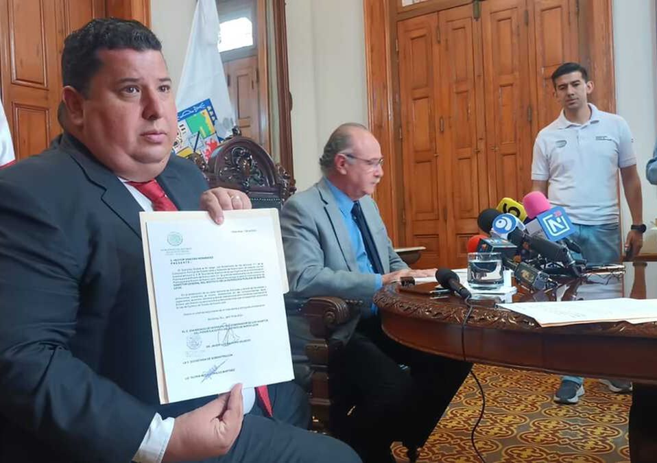 Nombramiento de nuevo titular del Instituto de Defensoría Pública. / Especial