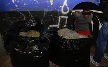 72 bolsas de marihuana confiscadas | Enrique Luna