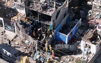 Con ayuda de caninos, Protección Civil busca a más gente entre los escombros de la explosión | TelediarioMx