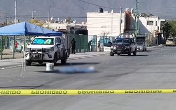 Policía de García, agentes ministeriales y el Servicio Médico Forense llegaron al lugar de los hechos. | Agustín Martínez