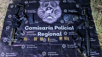 Armas de alto calibre, cargadores y munición incautadas en el rancho de Teocaltiche | Secretaría de Seguridad