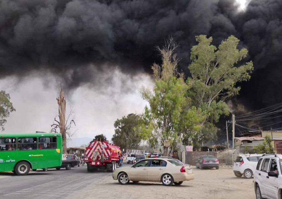 El humo comenzó a extenderse por las calles de Tlaquepaque/ Especial