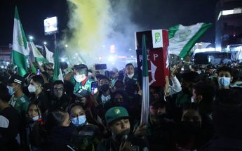 Cientos de seguidores se encontraban celebrando la llegada de su equipo