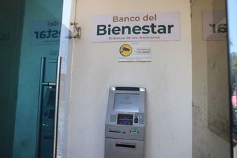 Beneficiarios se quejan de contar solo con un cajero para cobrar su pensión de 60 y Más