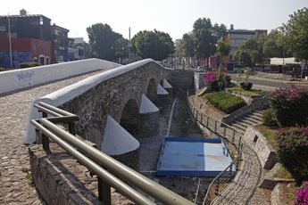 El puente de Ovando es uno de los más longevos en Puebla al ser un vestigio del río que cruzaba en el Bulevar 5 de Mayo / Melanie Torres