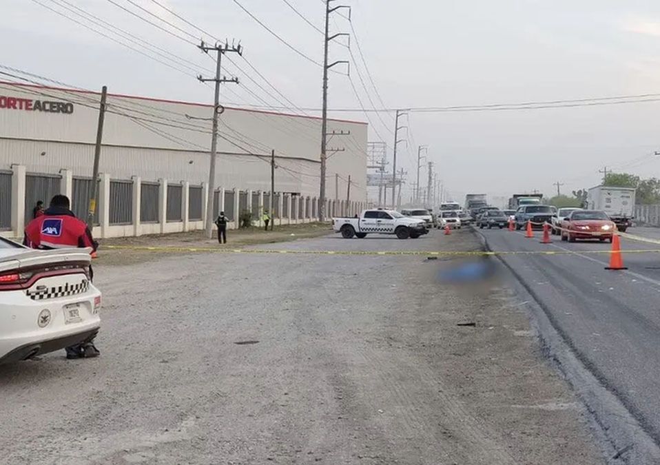 Muere hombre atropellado sobre la Carretera Monterrey-Nuevo Laredo