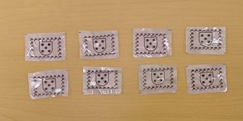 Envoltorios con droga asegurados al detenido. | Cortesía