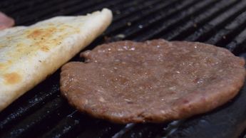 Muere abuelito regio que era conocido por vender sus famosas hamburguesas | Especial