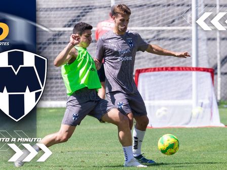 Stefan Medina y Sergio Canales en el entrenamiento de Rayados