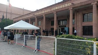 Llegan autoridades a Congreso del Estado. | Crédito: Daniel Santiago