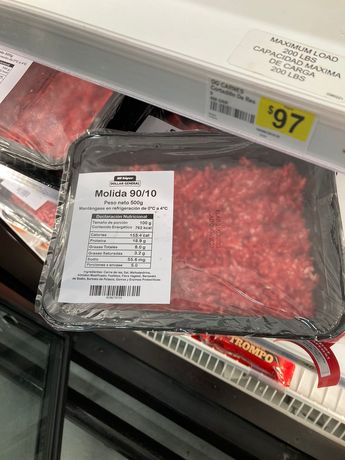 Dollar General oferta carne bajo su propia marca. | Carlos Ortega