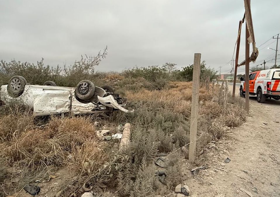 Aparentemente, no hubo otro vehículo implicado en la volcadura. | Especial