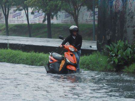 Las lluvias y la obstrucción de las coladeras provocan severas inundaciones | Juan Carlos Bautista