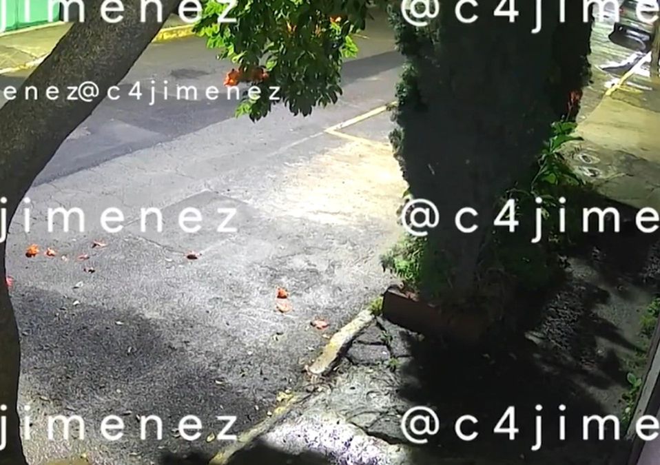 Días antes de que dispararon contra la casa en Iztapalapa, los extorsionadores amenazaron de muerte al hijo de sus víctimas | X: @c4jimenez