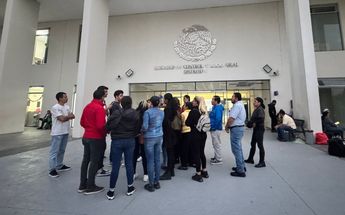 Se reporta que solo hay dos abogados de oficio para atender a 40 detenidos, aumentando la desesperación de las familias| Usi Toledo