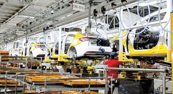 Roban autos de agencia KIA; delincuentes se llevaron 5 unidades fingiendo ser cliente y empleado