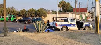 El motociclista quedó tendido sobre el pavimento hasta que llegó el Semefo / Usi Toledo