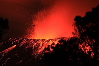 Volcán Popocatépetl con incandescencia / Andrés Lobato