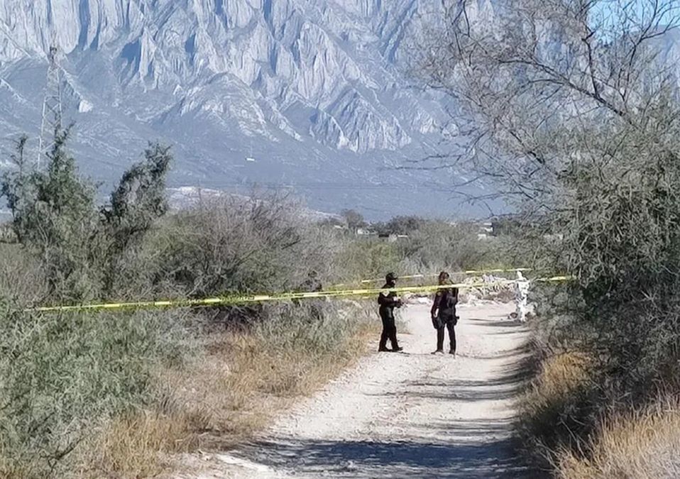 Encuentran el cuerpo de un hombre con las manos atadas en García, NL