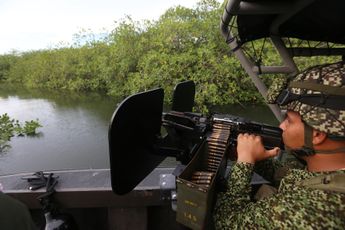 La armada colombiana realiza constantes operativos para inhibir el tráfico de cocaína.│Jorge Carballo