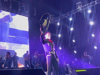 Pedro Fernández durante su concierto en Monterrey. | Ileana González