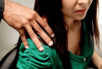 Mujer apuñala a hombre por acosarla y realizarle tocamientos