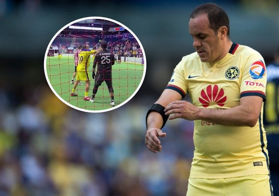 Cuauhtémoc Blanco vuelve a ser protagonista de un altercado durante el Clásico de Leyendas América vs Chivas | Foto: Especial