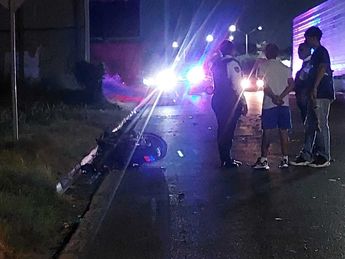 El cuerpo del joven terminó impactado en la base de un anuncio panorámico ubicado en la zona. | Leyda Estrada