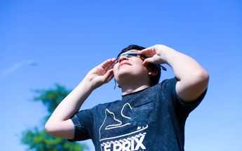 La académica y científica Nadine Rivera destacó la importancia de la seguridad visual durante el eclipse. | Jorge López