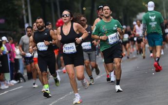 Desde la playera oficial hasta la medalla, todo respiraba herencia mexica en el Medio Maratón | Ariana Pérez