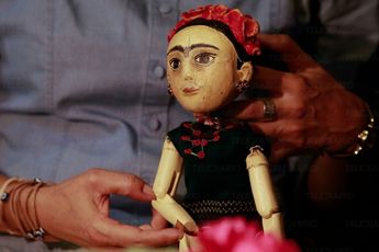 Frida Kahlo en figura de títere | Andrés Lobato