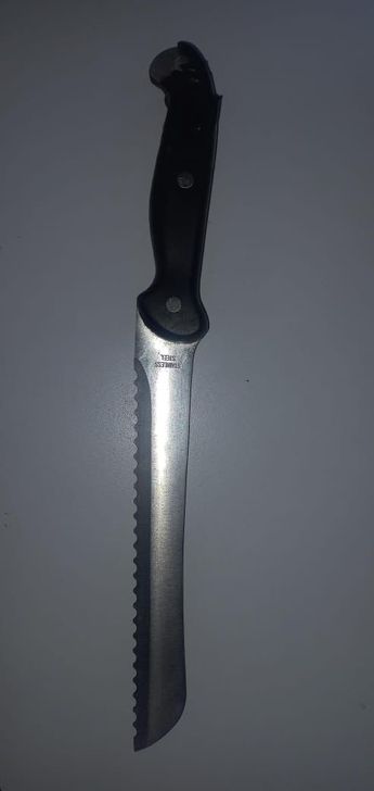 Uno de los menores lanzó un cuchillo al otro, provocándole una lesión en la pierna. | Cortesía