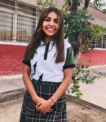 Débora Elizabeth Moreno Obregón nombró a su trabajo “Carbón”.