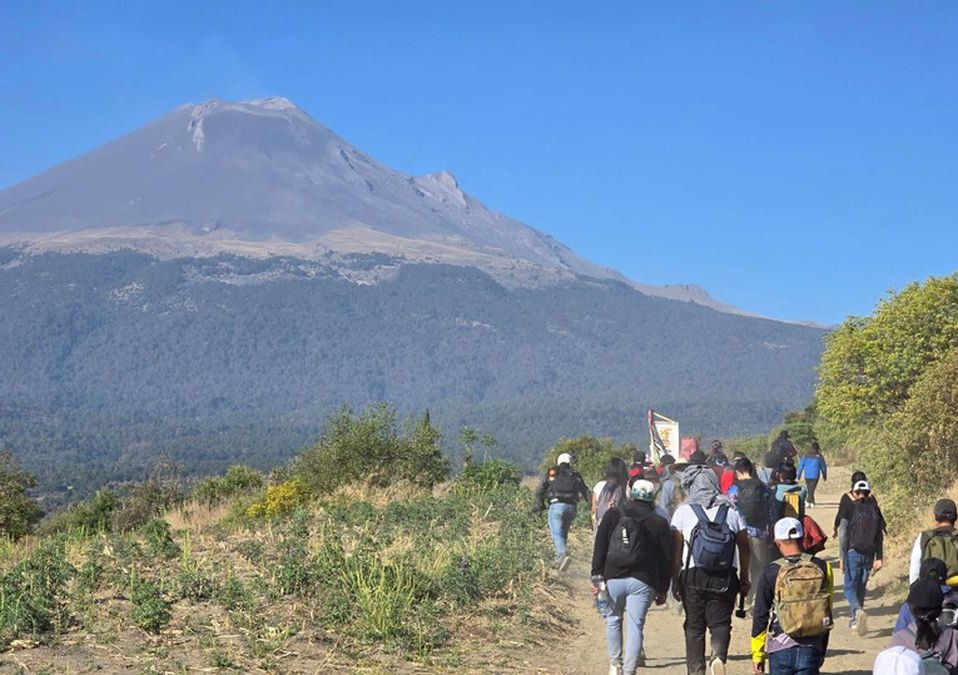 Habitantes aledaños celebran su cumpleaños con ofrendas que fusionan el legado prehispánico con la fe católica | Es Imagen