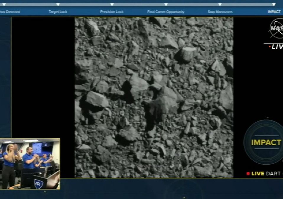 Nave de a NASA choca contra asteroide/ Especial