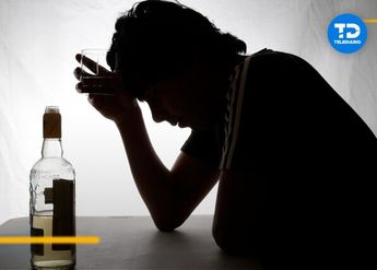 El consumo de alcohol recurrente puede provocar que una persona padezca alcoholismo / Agencia Enfoque