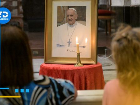 El Papa Francisco celebra la misa por el Jubileo de las Fuerzas Armadas en la plaza de San Pedro en el Vaticano / Telediario