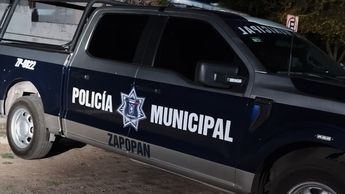 Elementos de la Policía de Zapopan acudieron para acordonar la zona y resguardar indicios | Javier León