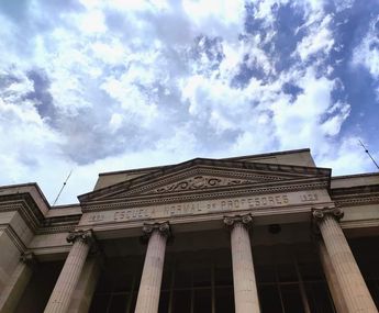 La Escuela Normal Superior también cuenta con diversas historias paranormales. | Jorge González