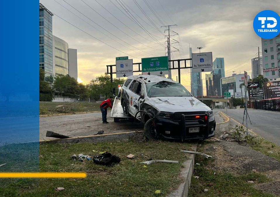 Policía de San Pedro perdió en control de su patrulla.  | Mayte Villasana