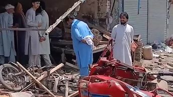 Una bomba en un bazar de Pakistán mata a 9 personas y hiere a más de 24