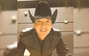 Pedro Flores, bass del Grupo Duelo | Especial