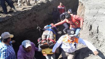 Alejandro Teodoro fue reportado fuera de peligro tras quedar atrapado en obra en Almoloya de Juárez | Mario Rodríguez