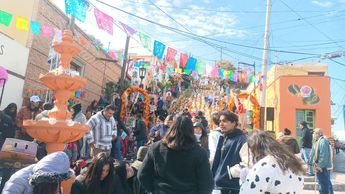 Altar de Muertos Monumental en Saltillo.