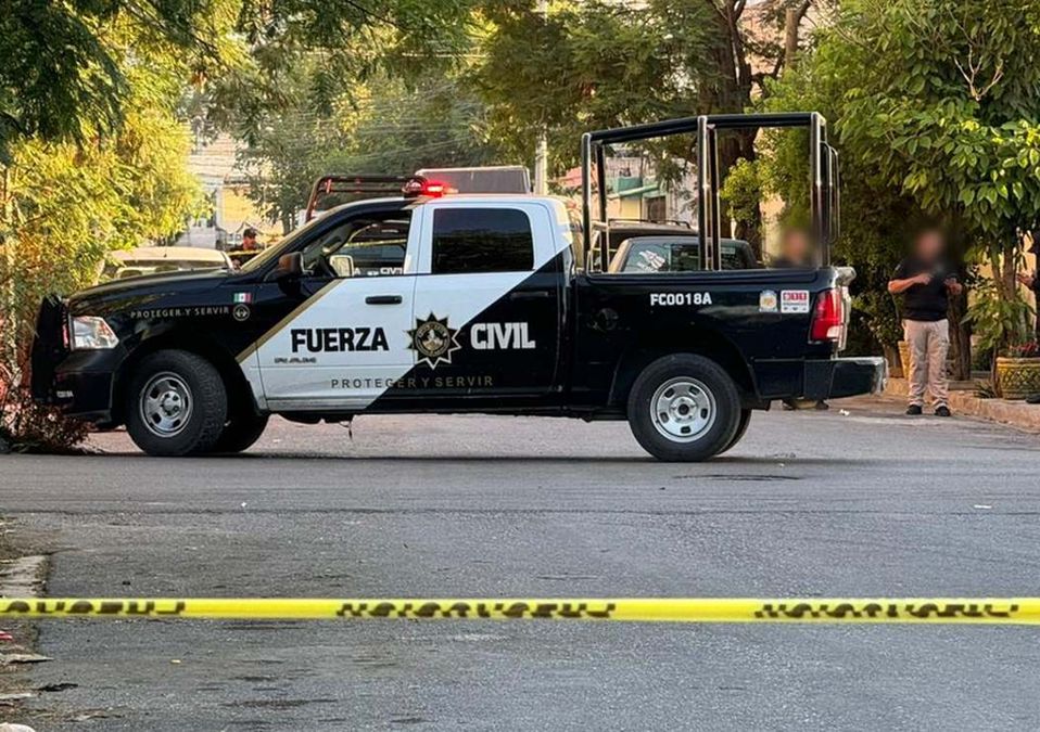 El cuerpo de un hombre fue abandonado en la colonia Constituyentes del 57. | Fabricio Gallegos
