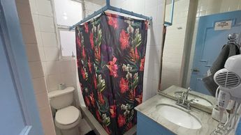 Baño Airbnb